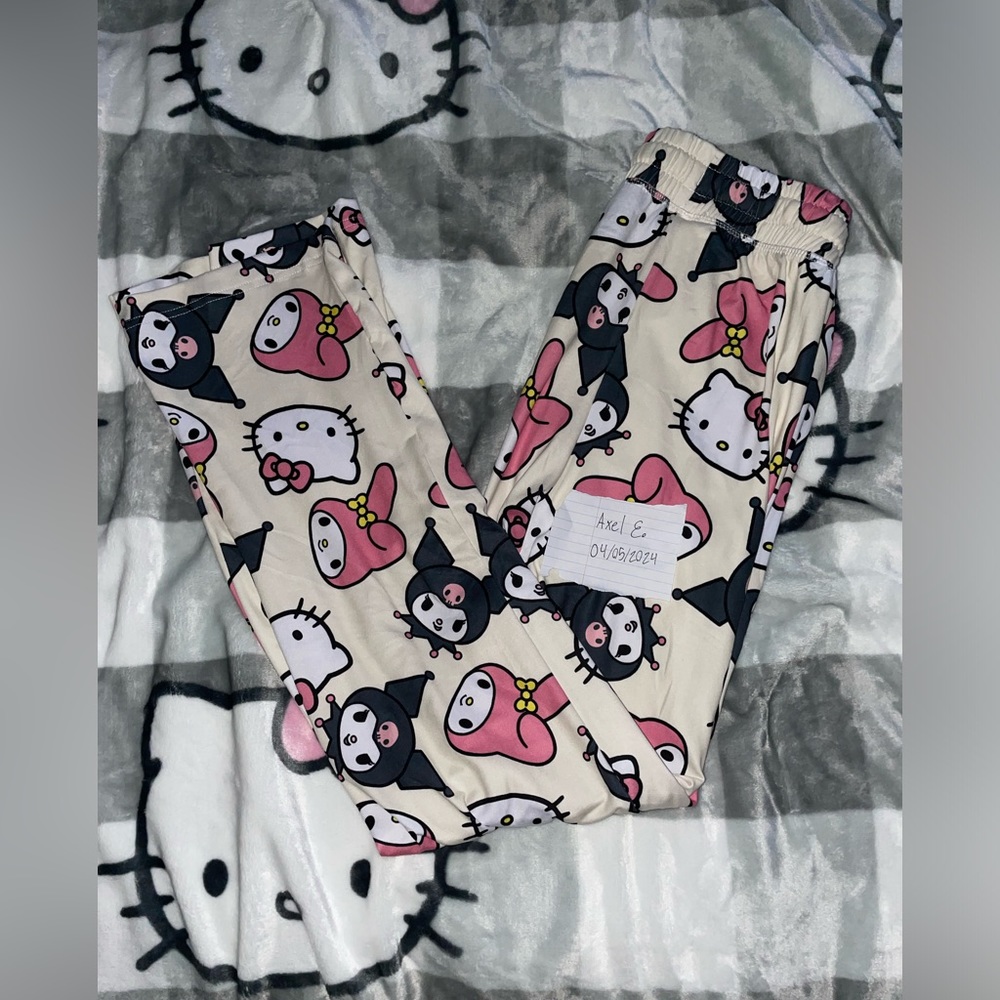 CCO XS Hello Kitty and Friends Sanrio Soft Womens Pajama Pants BNWT HTF - Picture 2 of 4